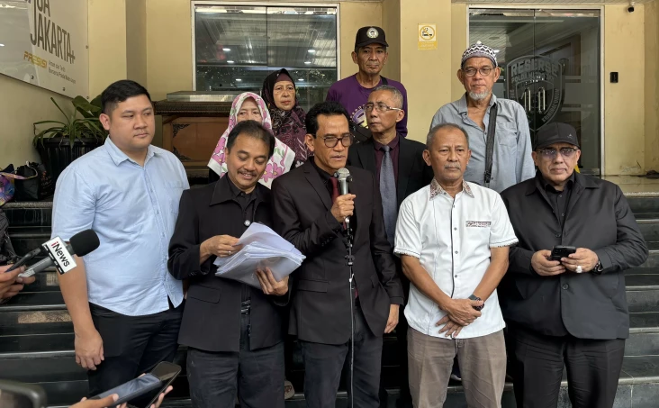 Rismon Sianipar Ajukan...