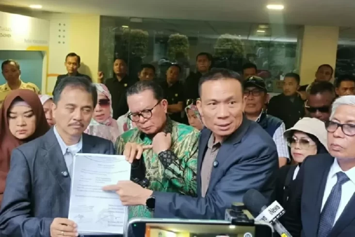 Rismon Sianipar Ajukan...