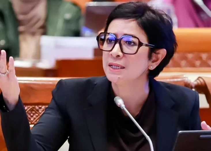 Dukung SKB 7 Menteri,...
