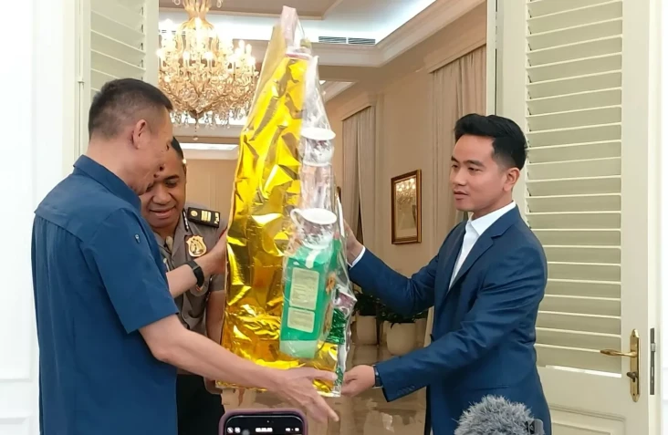 Silaturahmi ke Kantor...