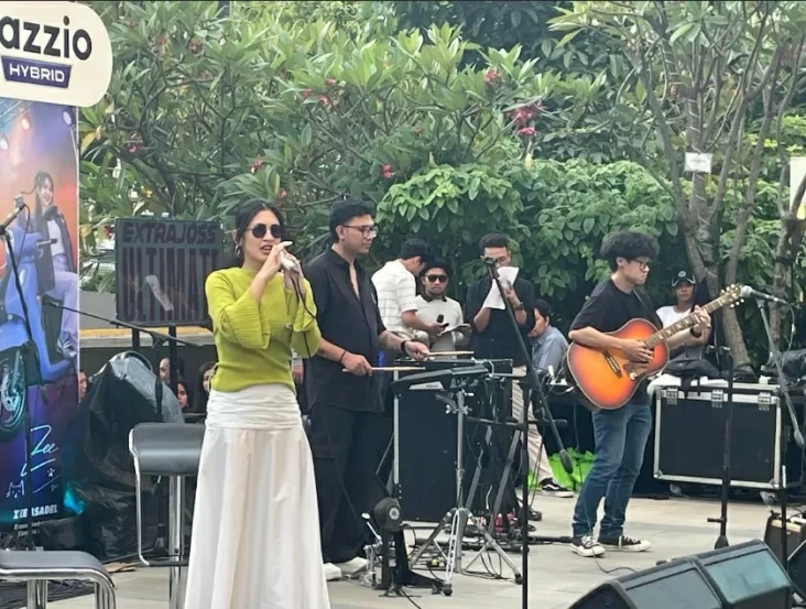 Tampil di Music Zone...