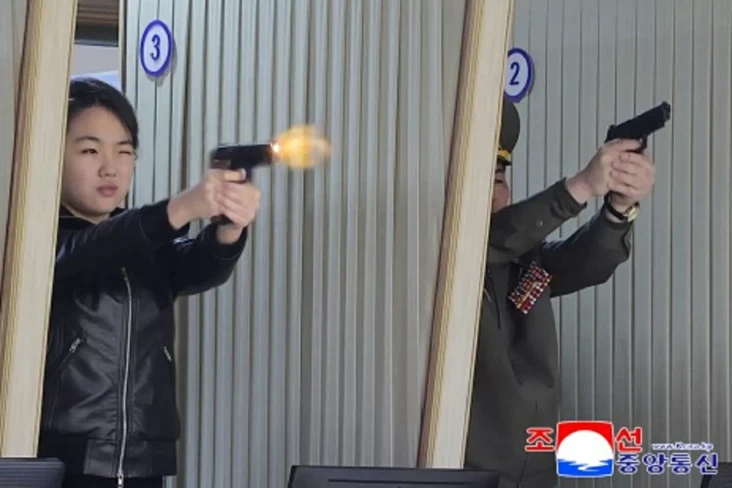 Korea Utara Rilis Foto...