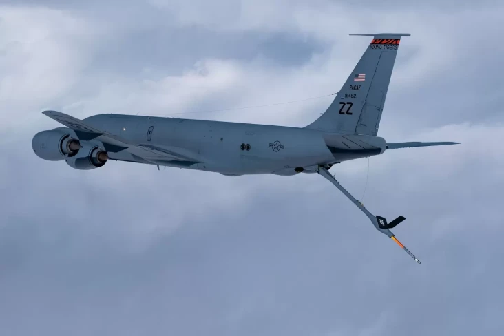 Pesawat KC-135 AS Jatuh...