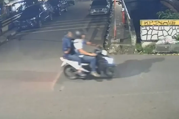 DPR Minta Negara Menanggung...