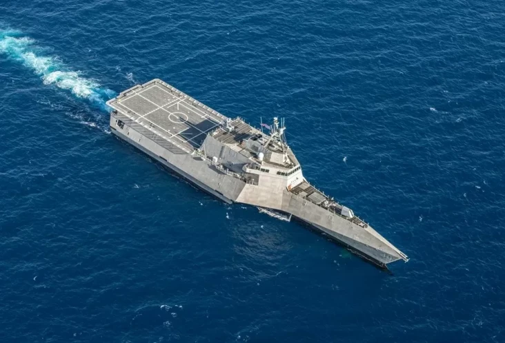 AS Terjunkan USS Canberra...