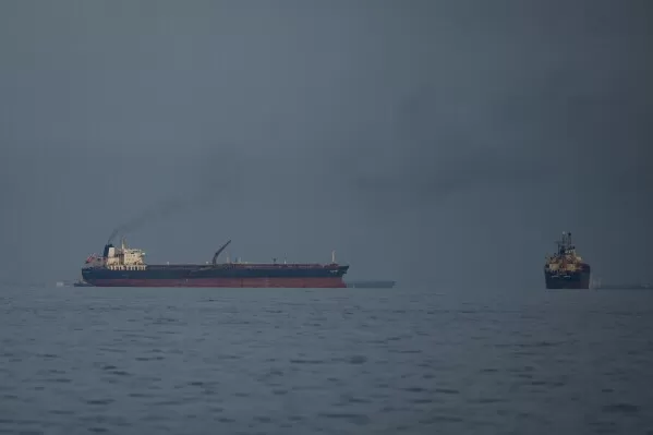 Iran Buka Akses Terbatas...