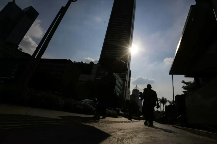 Jakarta Panas Ekstrem,...