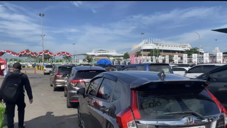 Puncak Arus Mudik 2026,...