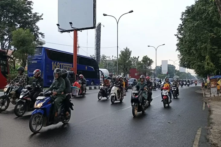 Hujan Tak Surutkan 110.000...