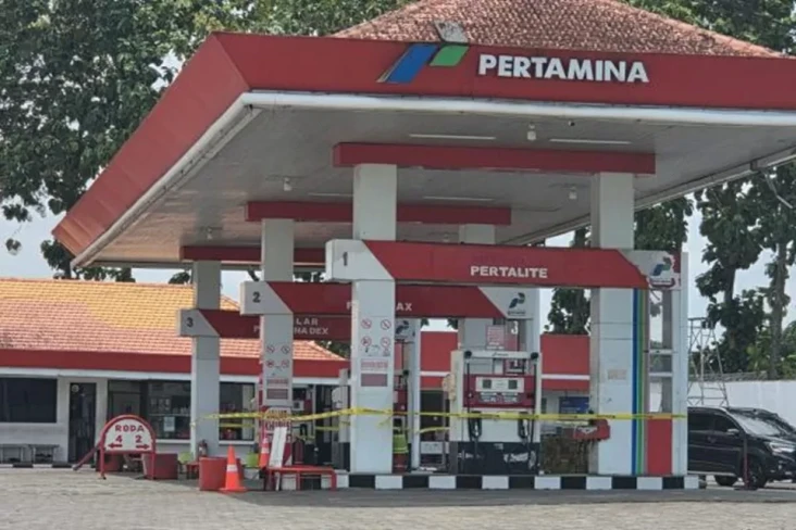 Pengamat Nilai Penutupan...
