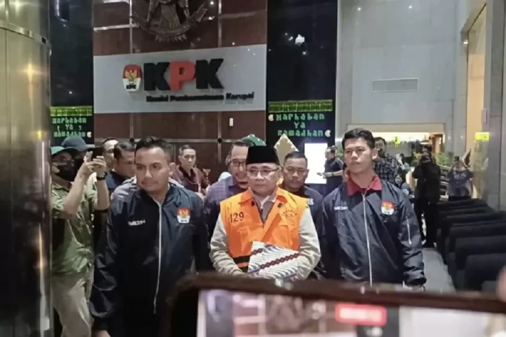 Gus Yaqut Jadi Tahanan...