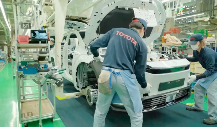 Toyota Akui Perang Iran...
