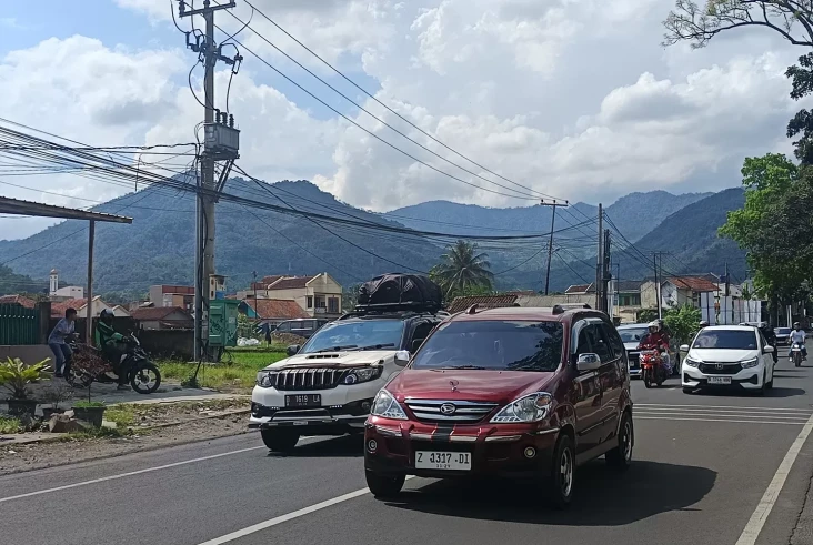 One Way Puncak Arus...