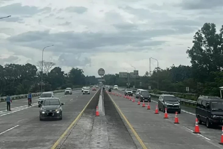 One Way Nasional Diperpanjang,...