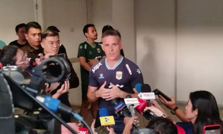 Daftar Lengkap Staf...
