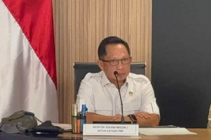 Mendagri Soroti Perjalanan...