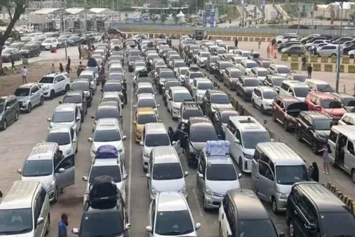 256.000 Kendaraan Melintas...