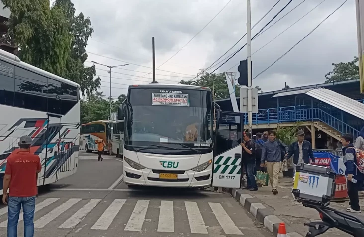 Arus Balik Lebaran Hari...
