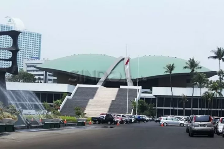 AC-Lampu Gedung DPR...