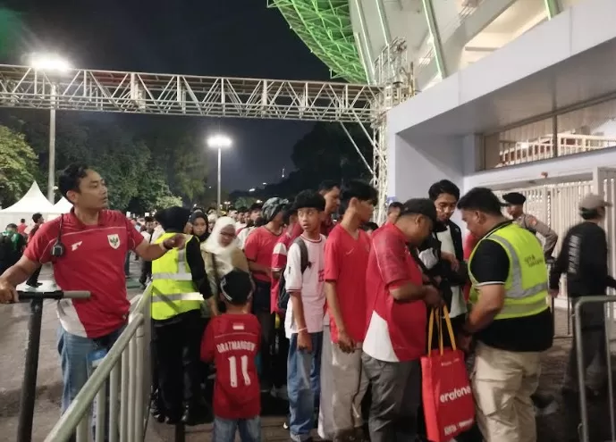 Suporter Sambut Antusias...