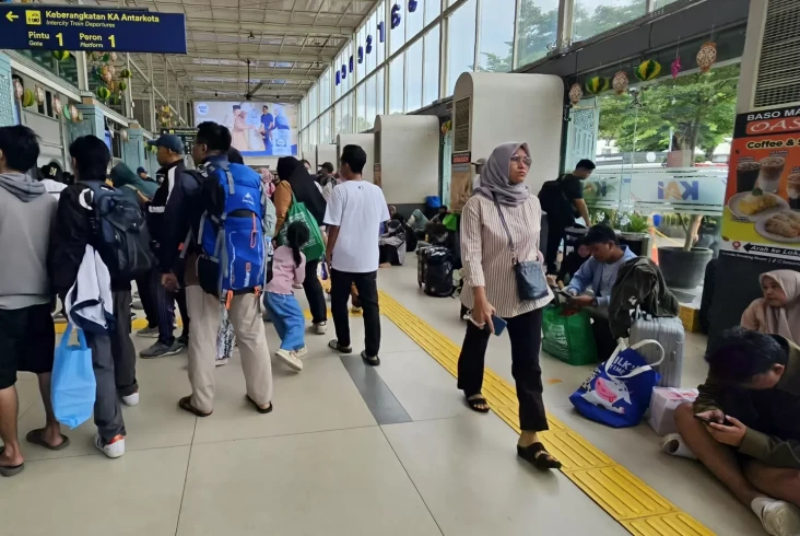 Arus Balik di Stasiun...