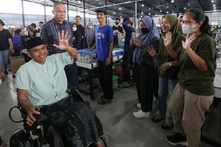 Bos HS Berangkatkan...