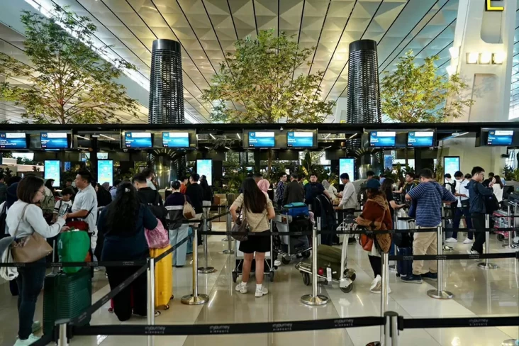 Bandara Hadapi Puncak...