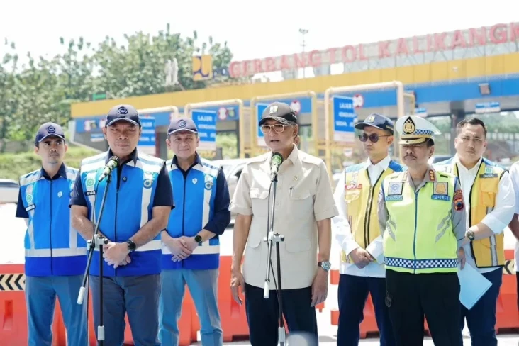 Arus Balik, Menteri...