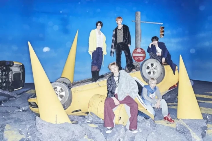 TXT Rilis Foto Konsep...