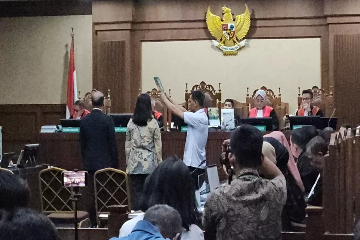 Sidang Kasus Chromebook...