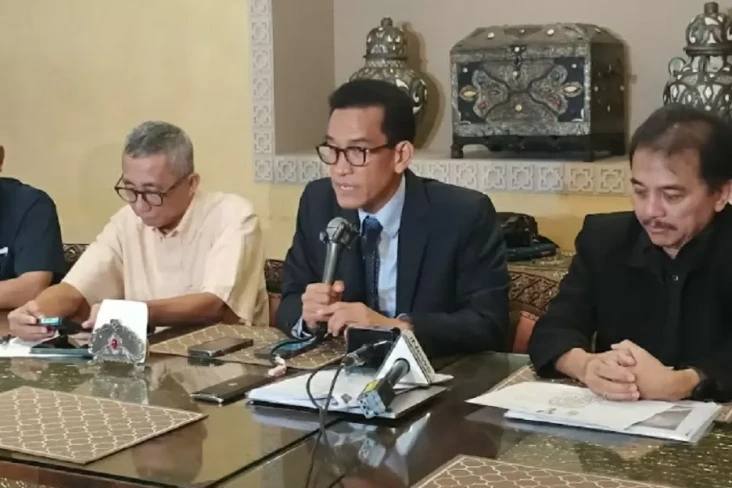 Roy Suryo dan Dokter...