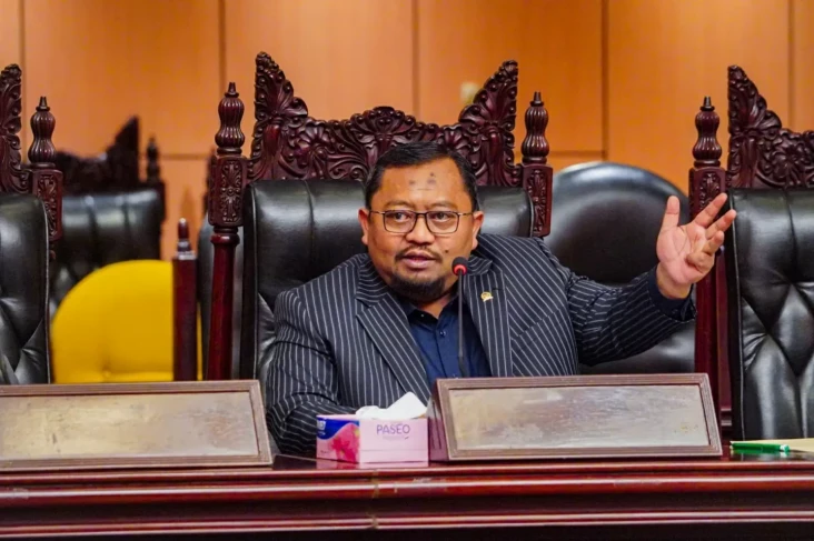 Legislator PKS Tegaskan...