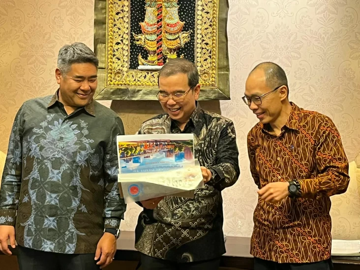 Penjualan Turun, Laba...