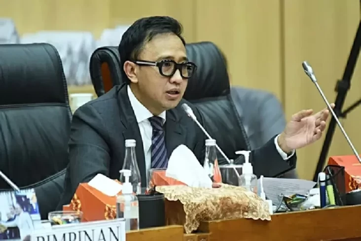 Tekan Subsidi BBM, DPR...