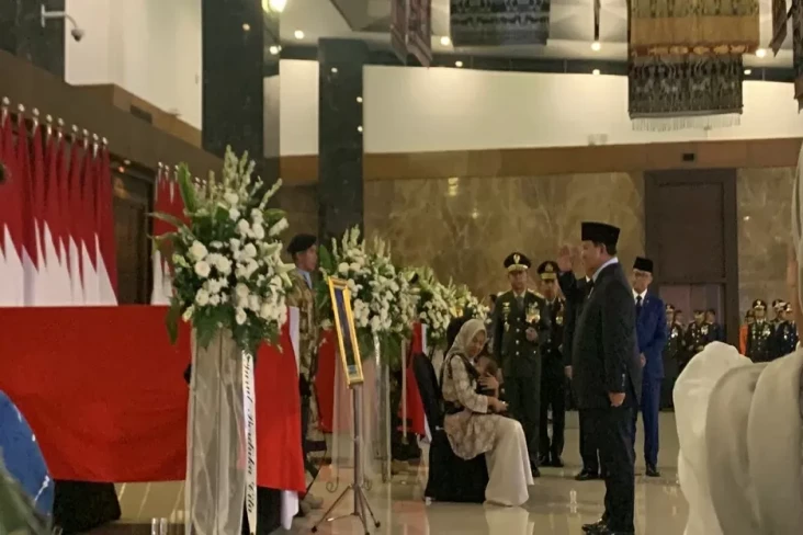 Presiden Prabowo Beri...