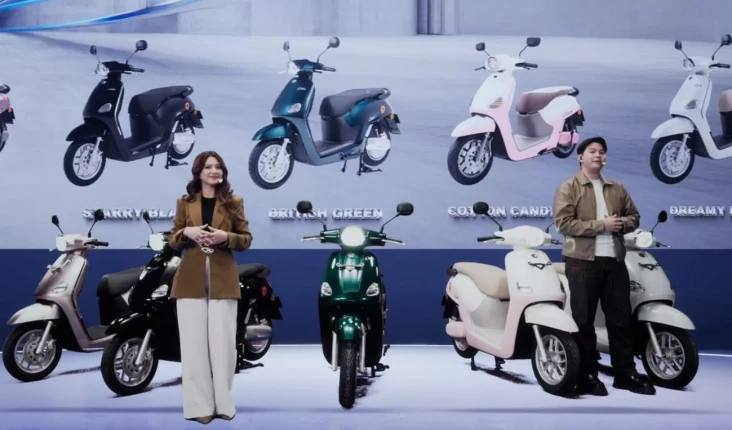 Yadea Luncurkan Motor...