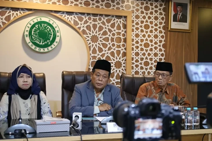 MUI Serukan Stop Perang,...