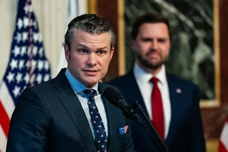 Profil Pete Hegseth,...