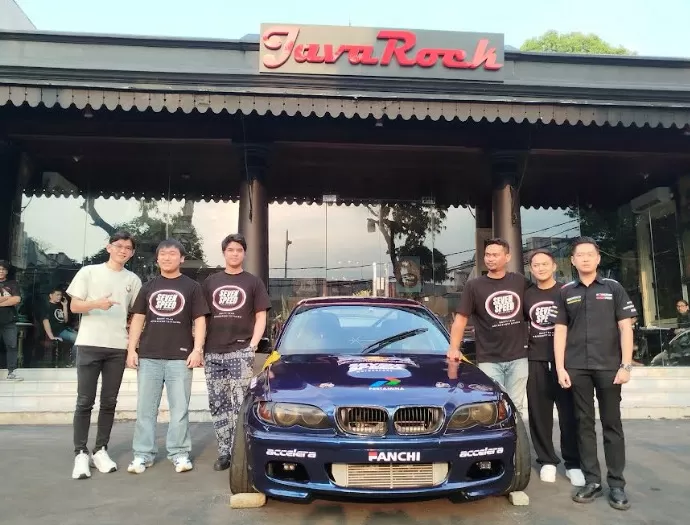 Luncurkan Tim Seven...