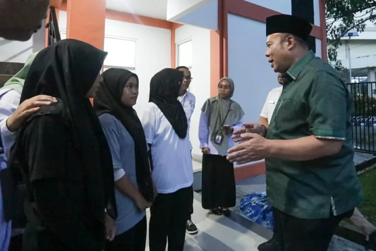 Kang Cucun Anggap Sekolah...