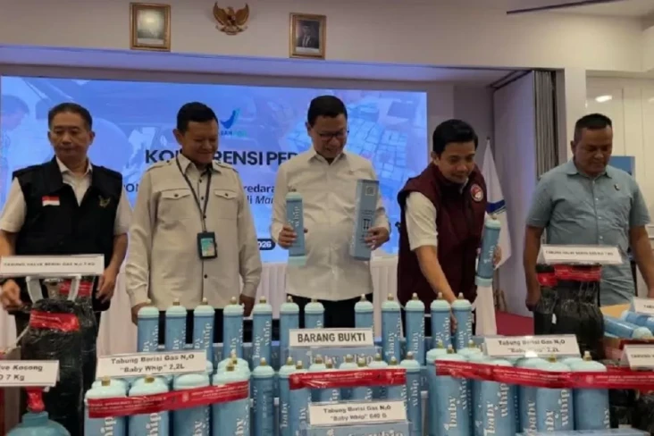 122 Tabung Gas Tertawa...