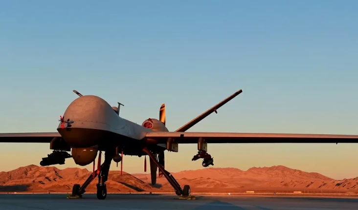 24 Drone MQ-9 Reaper...