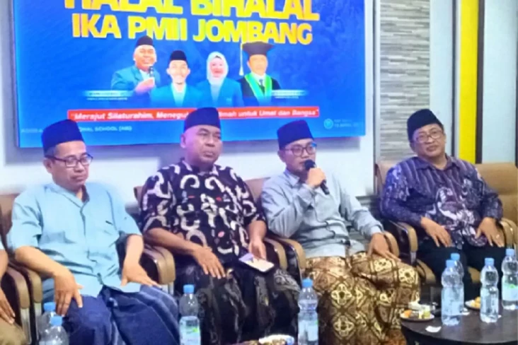 Di Halalbihalal IKA...