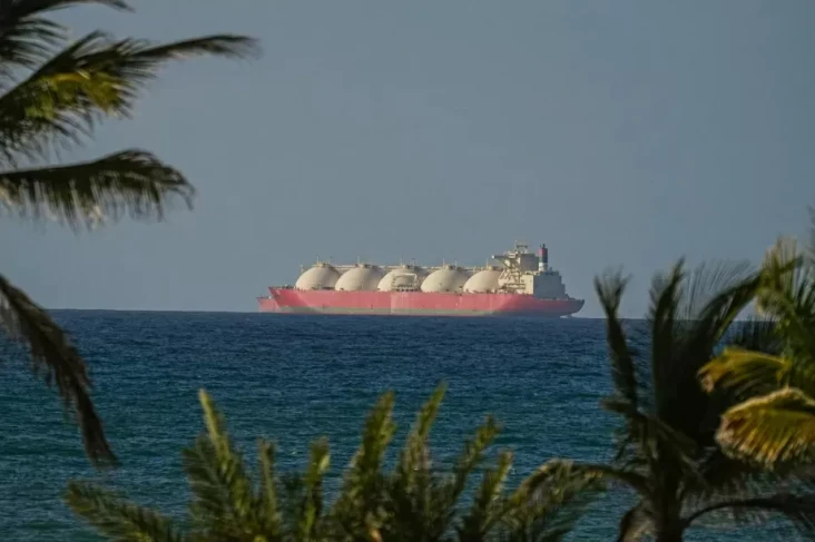 Kapal Tanker yang Dikenai...