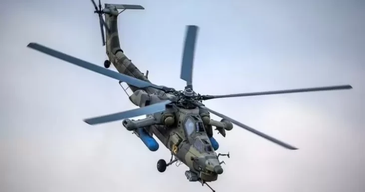 Iran Terbangkan Helikopter...