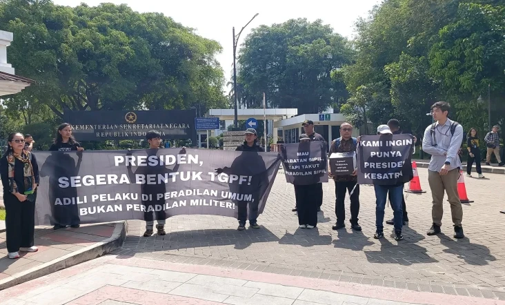Aksi Koalisi Masyarakat...