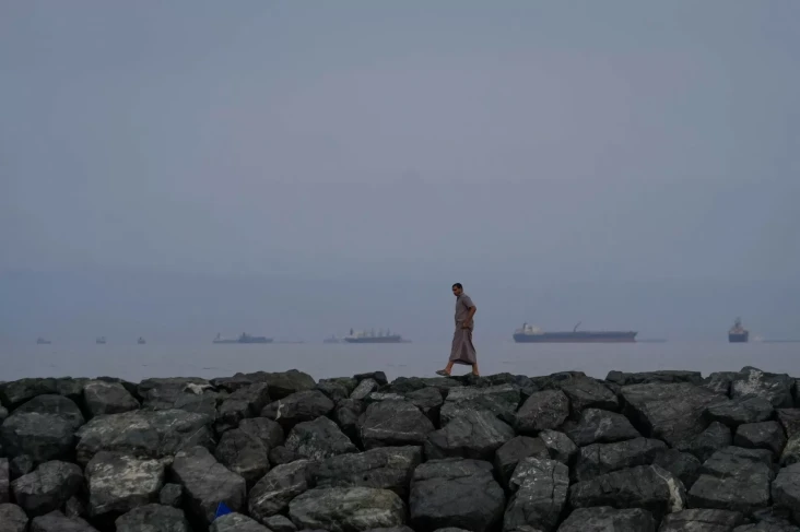 Iran Buka Selat Hormuz,...