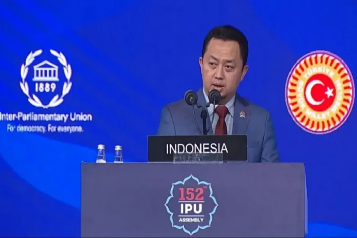 Di Hadapan Perwakilan...