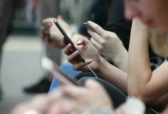 Produksi Smartphone...