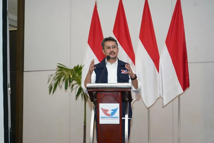 Sekjen Perindo Desak...